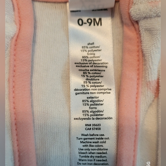 π©· 3/$15 Girls (0-9 M) Carter's Pink & White Hooded Robe, lamb pockets & tie New - Picture 4 of 5
